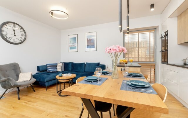 Port Marine With Sea View by Renters