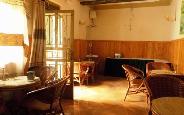 Capricon Executive Hotel