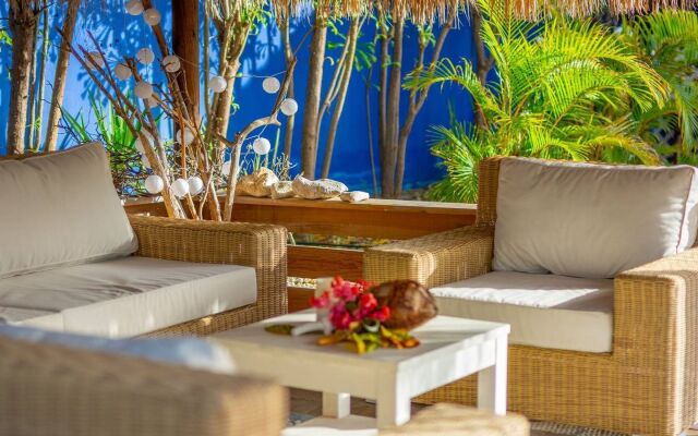 ◥ Caribbean Oasis with Tropical Garden & Pool ◤