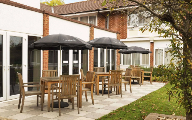 Ramada by Wyndham Warwick Kenilworth