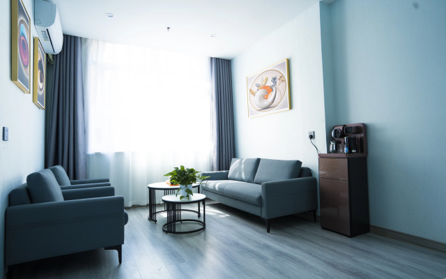 Riste Hotel (Luoxin industrial cluster, Xin'an County)