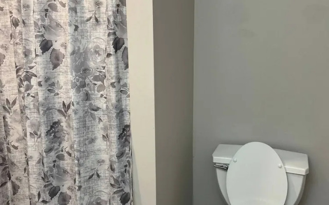 Fantastic Get Away Condo In Strongsville!