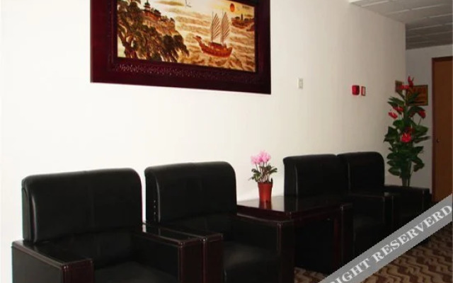 Qi Li  Art Hotei