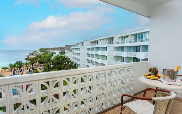 Royal Islander Resort La Plage
