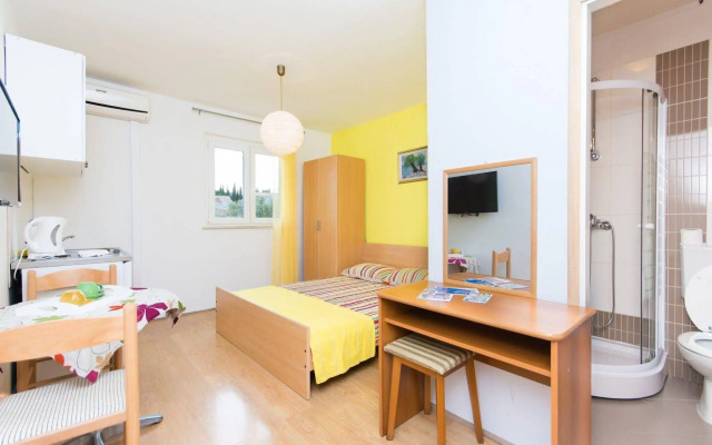 Nina Apartments