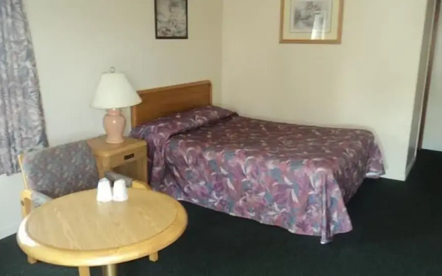 Oasis Motel