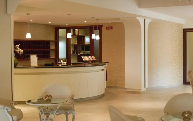 Hotel Baia Dei Faraglioni