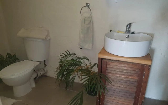 African Sky's the Limit -Quiet, peaceful self-catering