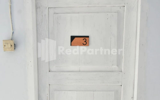 RedDoorz @ Fanta Homestay Lumajang – Guest Rooms – Pronojiwo