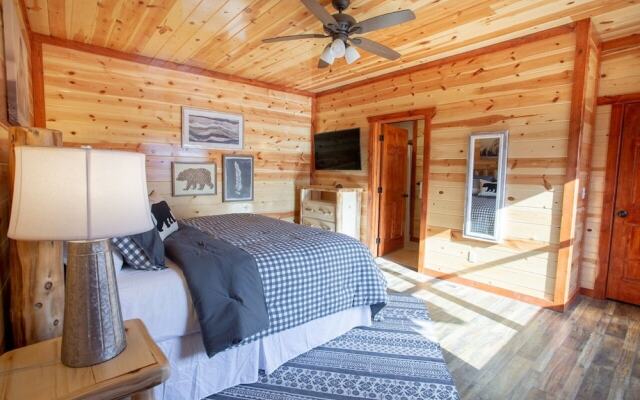 .lookout Lodge 6 Bedroom Cabin