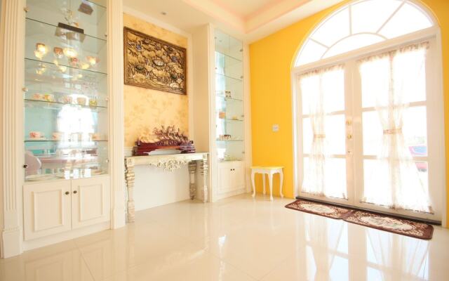 Decoupage Bed and Breakfast
