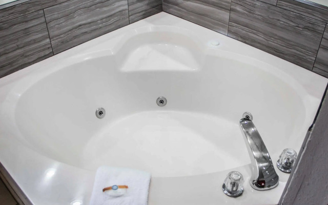 Quality Suites I-44