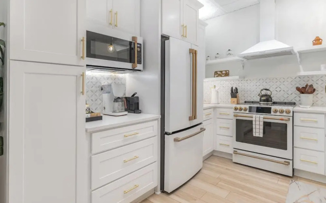 Maison Modiste - Walk to Broadway & Printers Alley