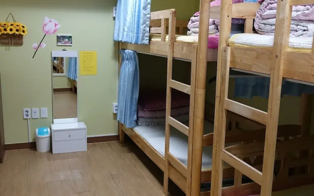 Tongyeongdaegyo Guesthouse - Hostel