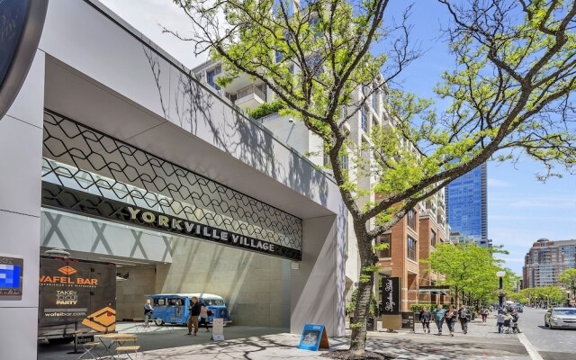 Yorkville Plaza by QuickStay