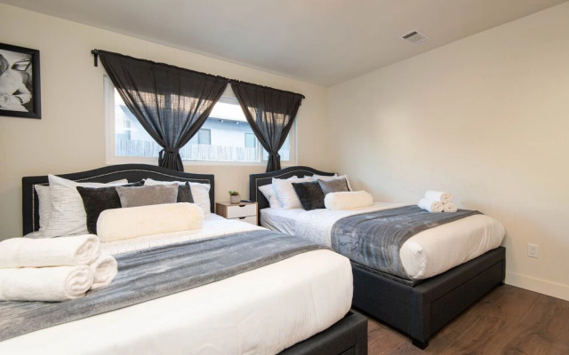Stylish Apartment near Dodger St