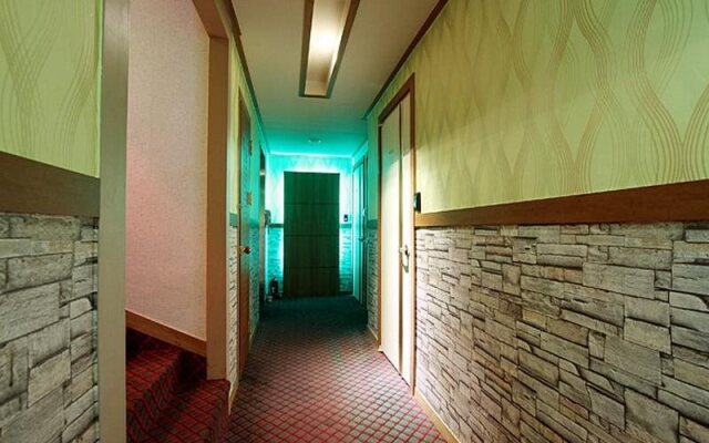 Goodstay Roma Motel