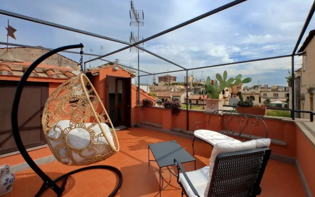Treasurerome Spanish Steps Penthouse 4BR