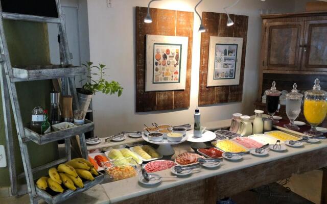 Anga Jurere Apart Hotel