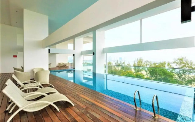 Rumahku Gurney with 270 degree Sea View