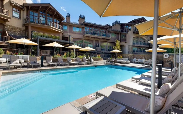 Manor Vail Lodge