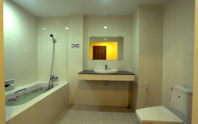 Apex Hotel