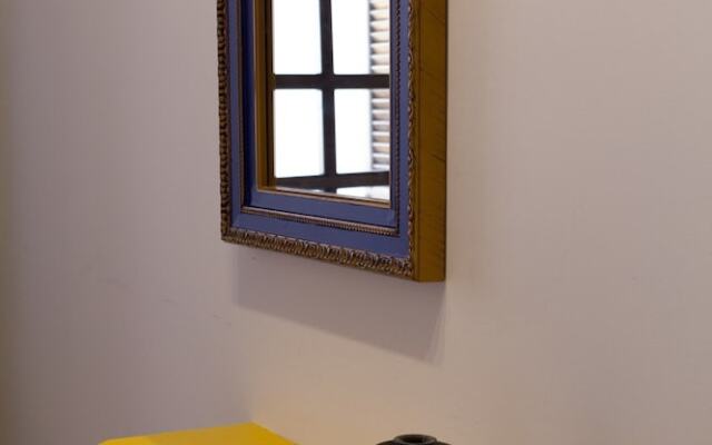 Dim Art Traditional Villa