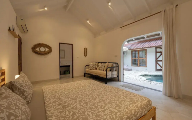 Charming Two Bedroom Villa Near Seminyak