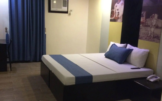Icon Hotel Timog