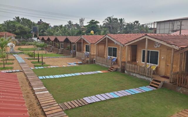 Cisco's Beach Shack and Cottages