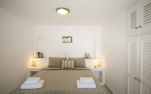 Santorini View Studios-Adults Only