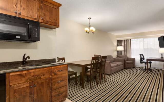 Country Inn & Suites by Radisson Little Falls, MN