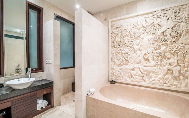 Absolute Cliff Front Pandawa Beach Villa
