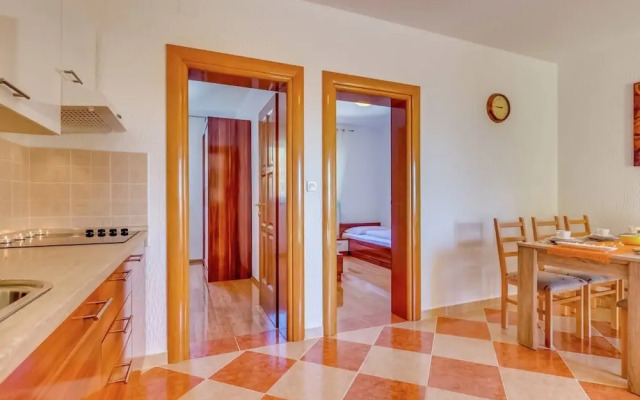 Alluring Apartment in Dramalj with Hot Tub