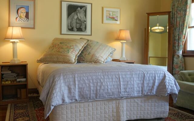 Melville House – Guest Rooms – Lismore