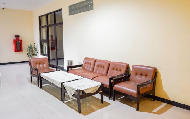 OYO 1740 Tekmira Residence Supratman Syariah