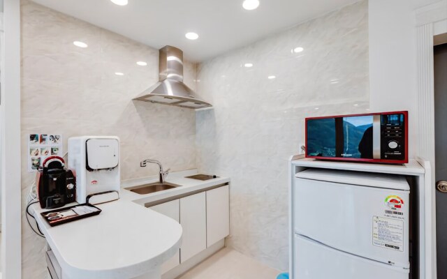 Geoje Mr. Jun Pool Villa