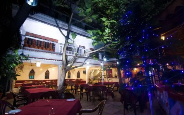 Cherry Olive Courtyard