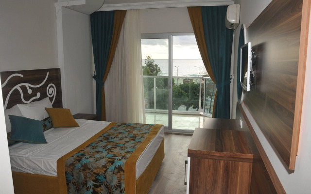 Kleopatra Blue Hawaii Hotel