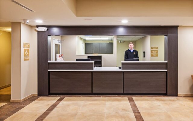Candlewood Suites Lenexa - Overland Park Area