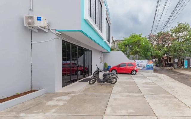 RedDoorz Plus @ La Asiana Guest house