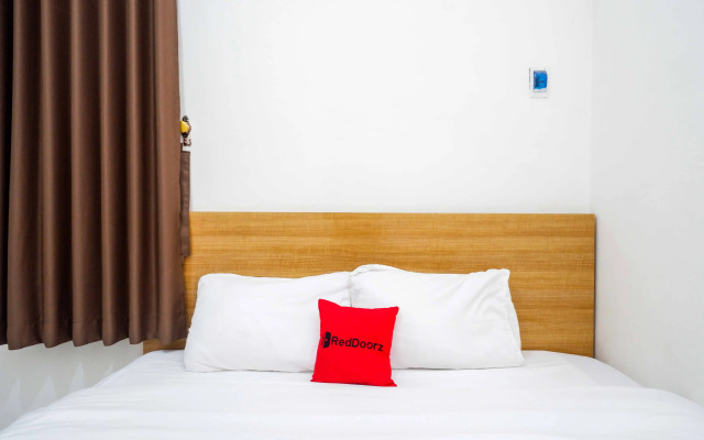RedDoorz near Rita Super Mall Purwokerto
