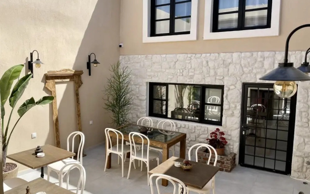 1870 Taş Konak Otel - Sanat Sokağı