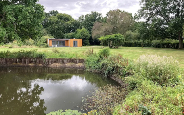 Countryside Annex- Sleeps 2, Free Parking & Garden