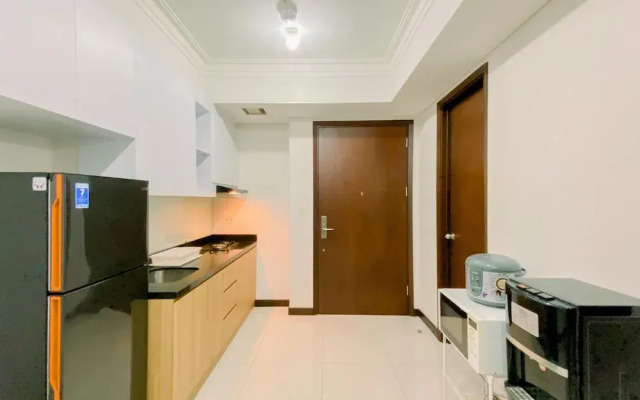 Homey And Modern 2Br At Casa Grande Residence Apartment