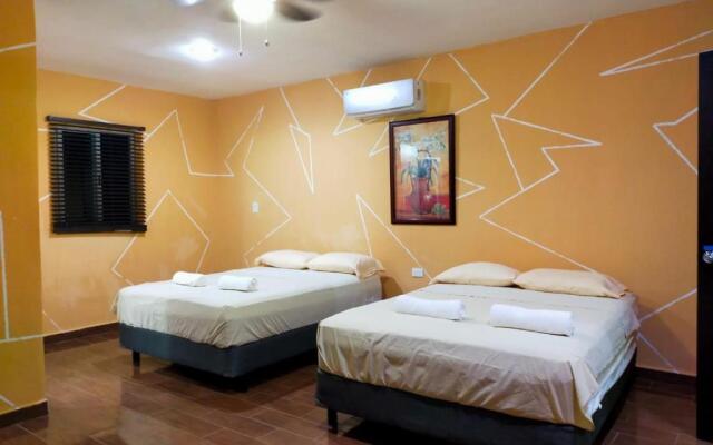 Casa Mexicana Amplia con Seguridad, Alberca y Parking