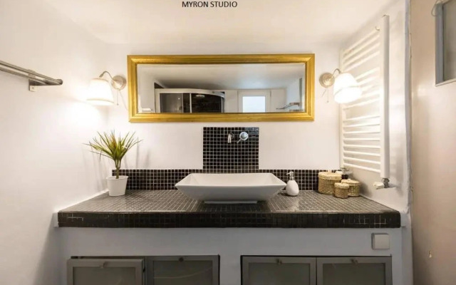 Myron's apartment