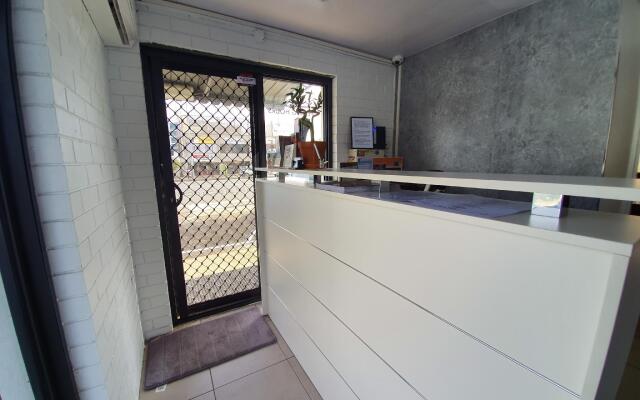 Montego Mermaid Beach Motel