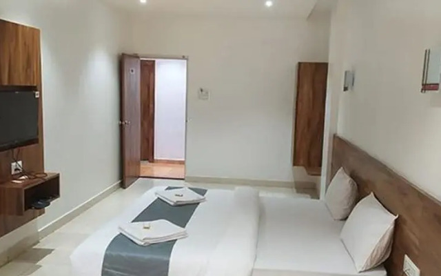 Fabhotel Omkar Pride