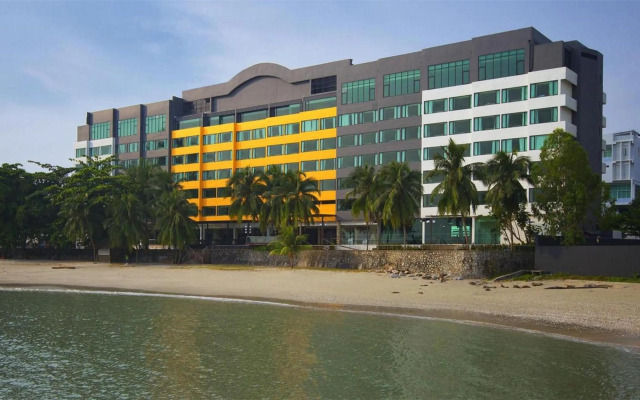 Mercure Penang Beach